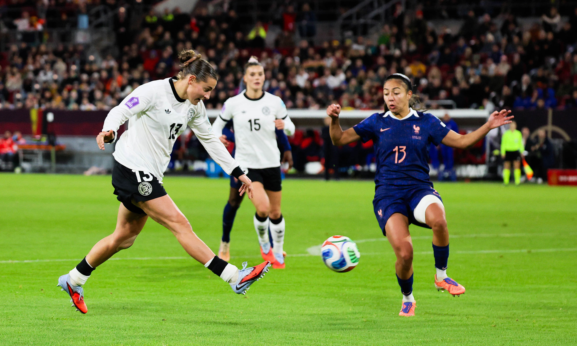 DFB-Frauen gegen Frankreich