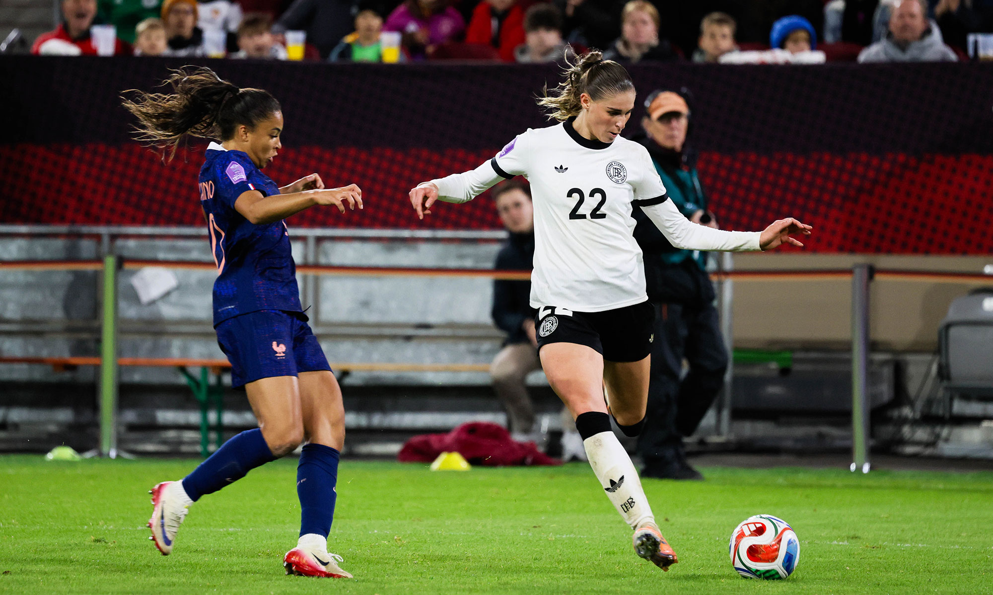 DFB-Frauen gegen Frankreich