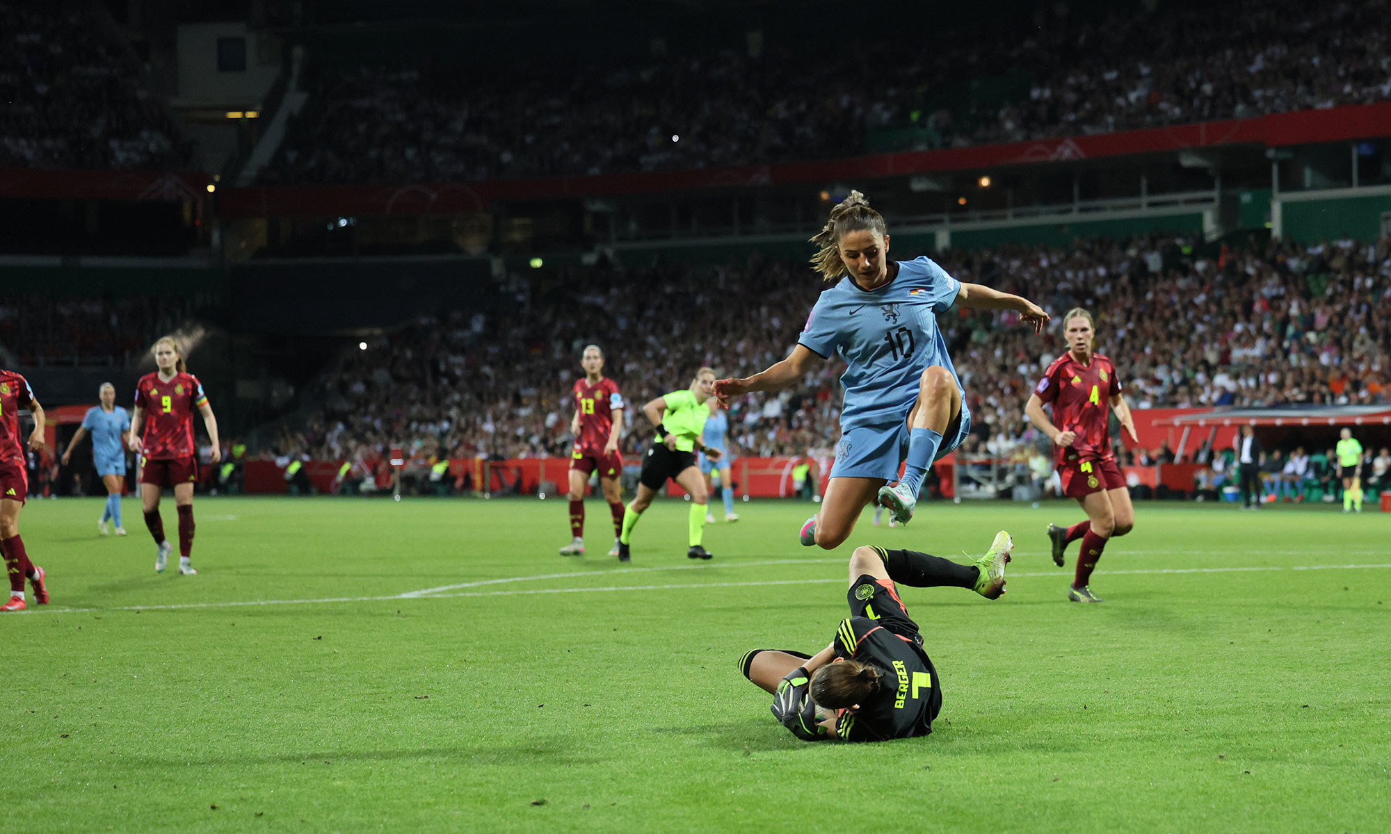 DFB-Frauen gegen die Niederlande