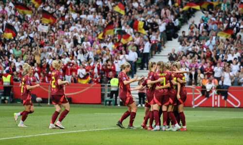 DFB-Frauen siegen mit 4:0 deutlich gegen die Niederlande