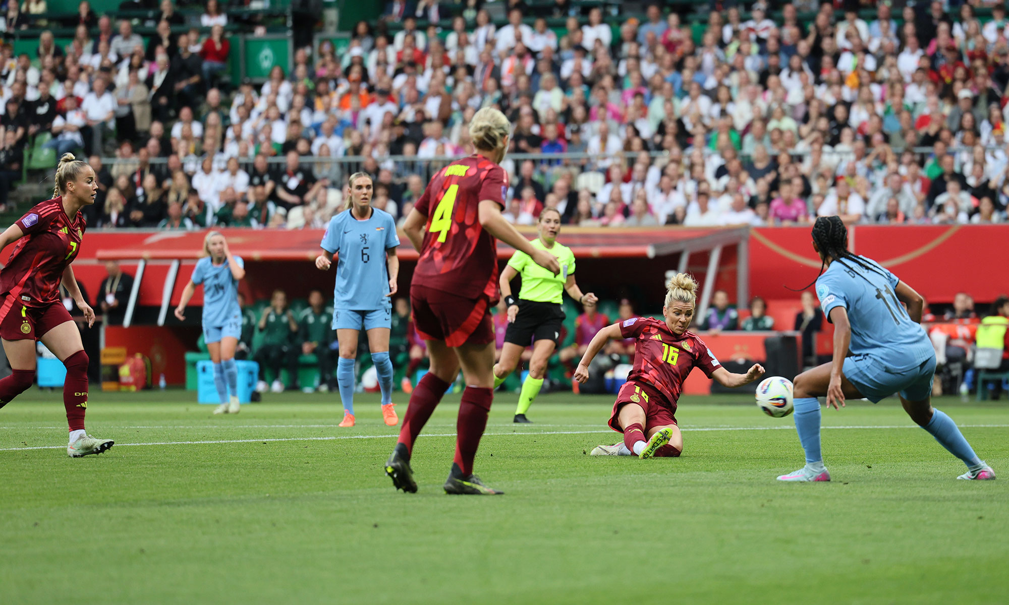 DFB-Frauen gegen die Niederlande