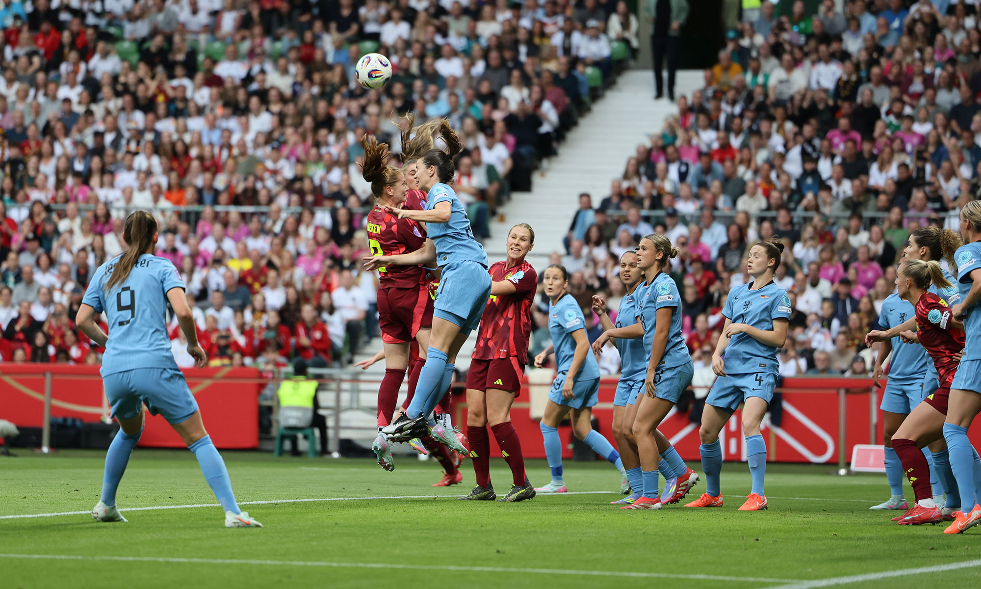 DFB-Frauen gegen die Niederlande
