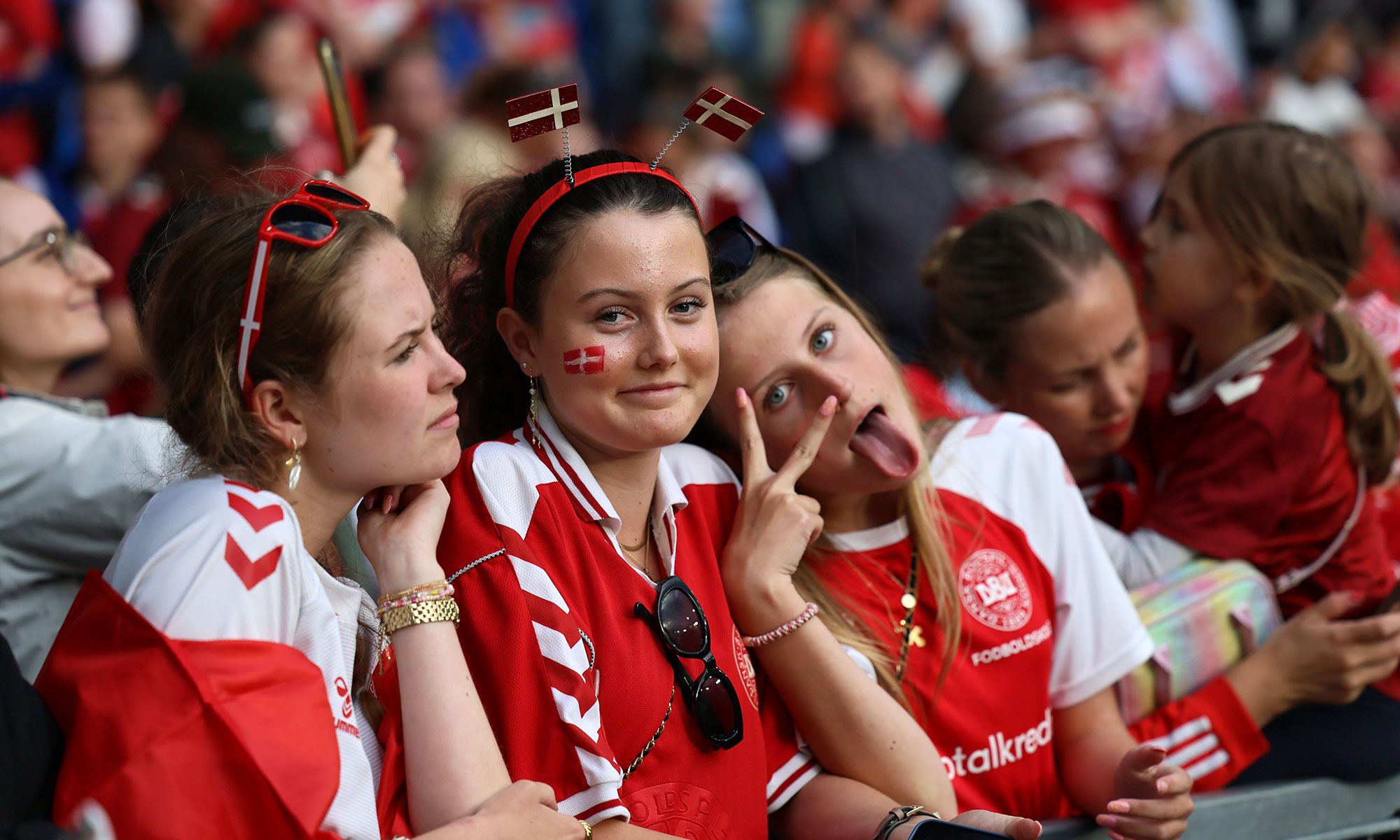 Dänemark-Fans bei der Frauen-EM 2025