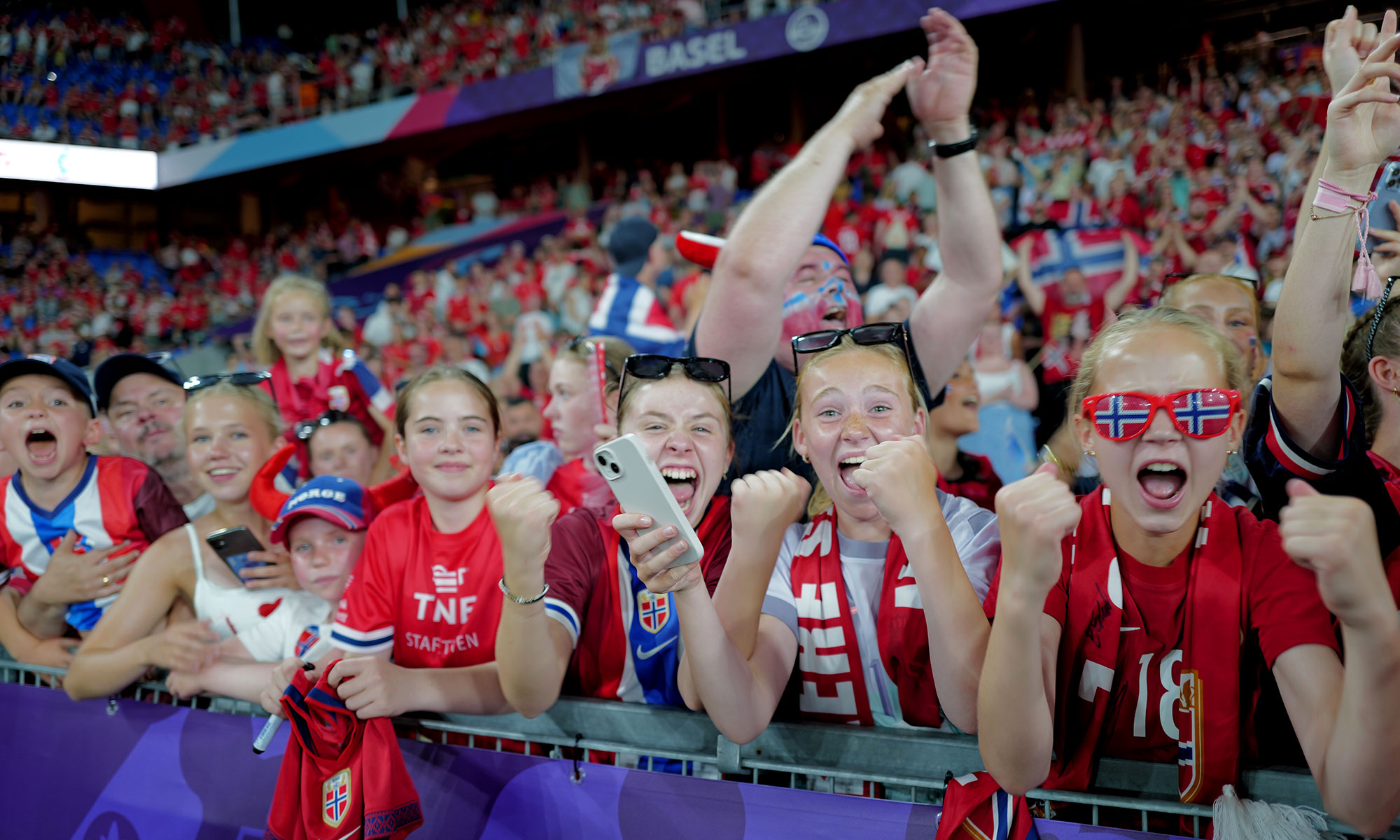 Norwegen-Fans bei der Frauen-EM 2025