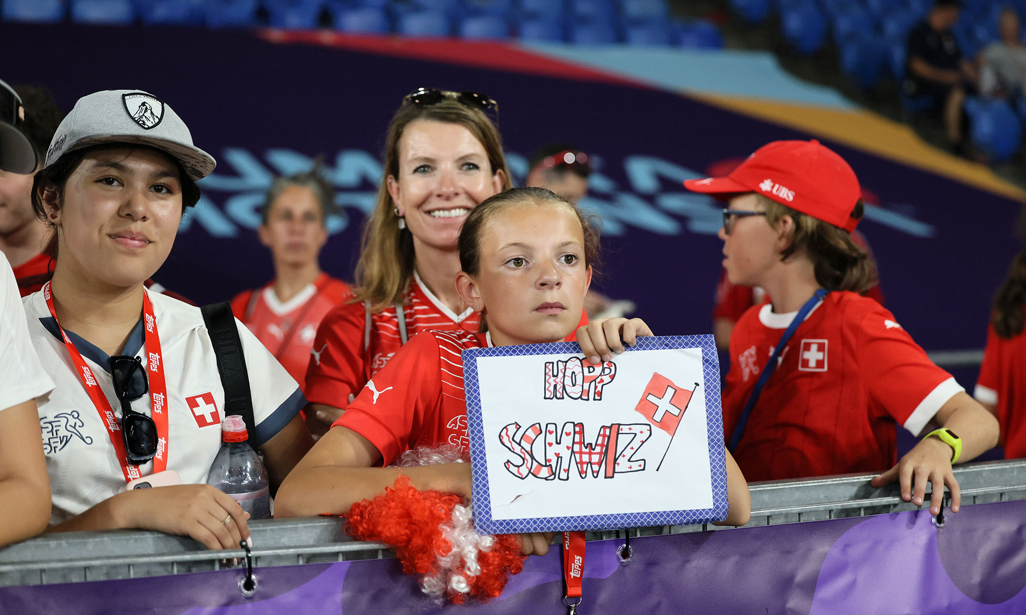 Schweiz-Fans bei der Frauen-EM 2025