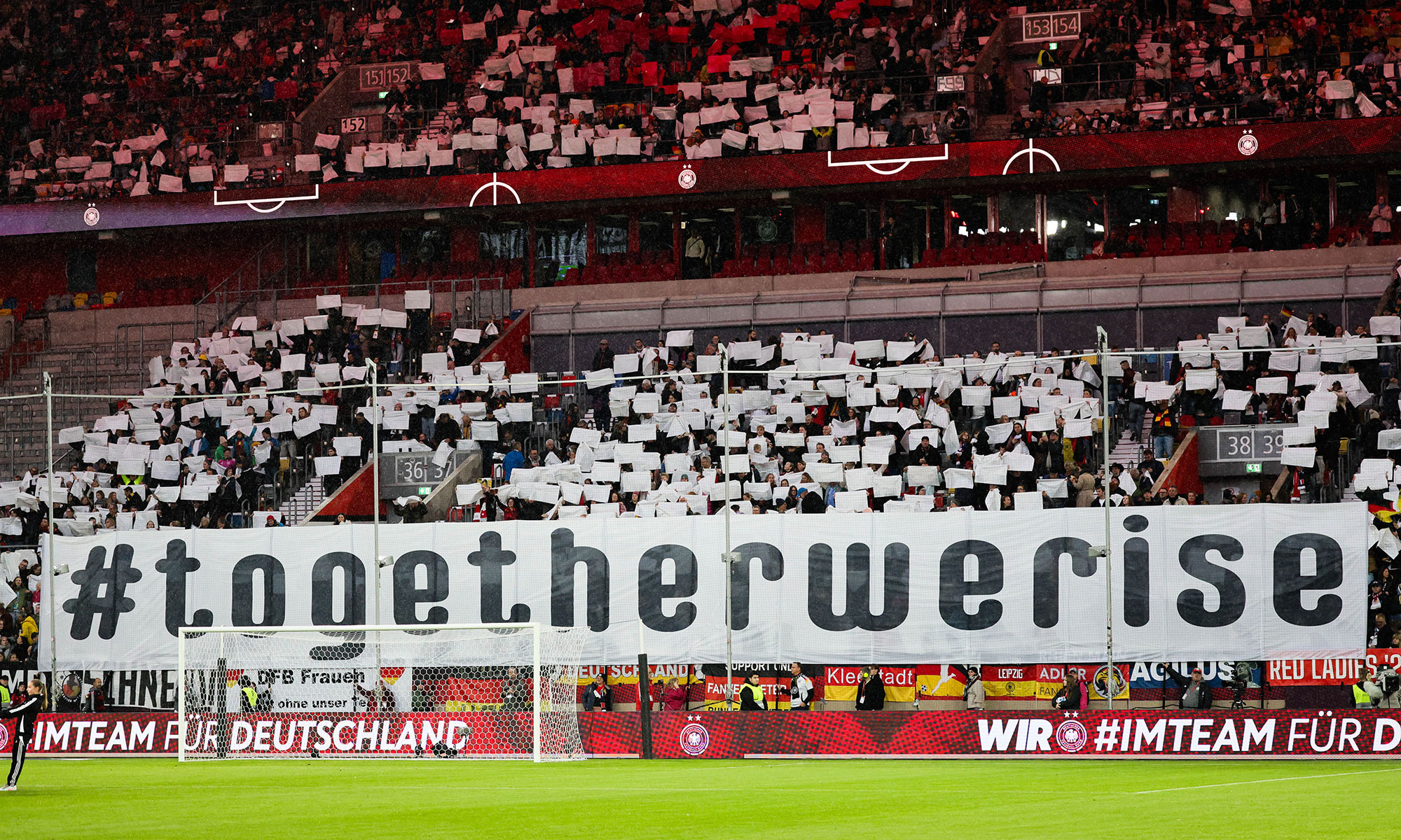 Slogan der EM 2029: Together we Riese