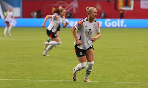 Frauen-Länderspiel: Deutschland gegen Österreich in Hannover